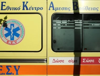 Επίθεση με τσεκούρι στη Θεσσαλονίκη: Στο χειρουργείο η 53χρονη
